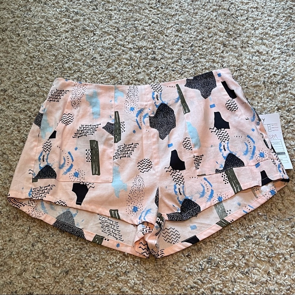 WOMEN’S HURLEY SHORTS